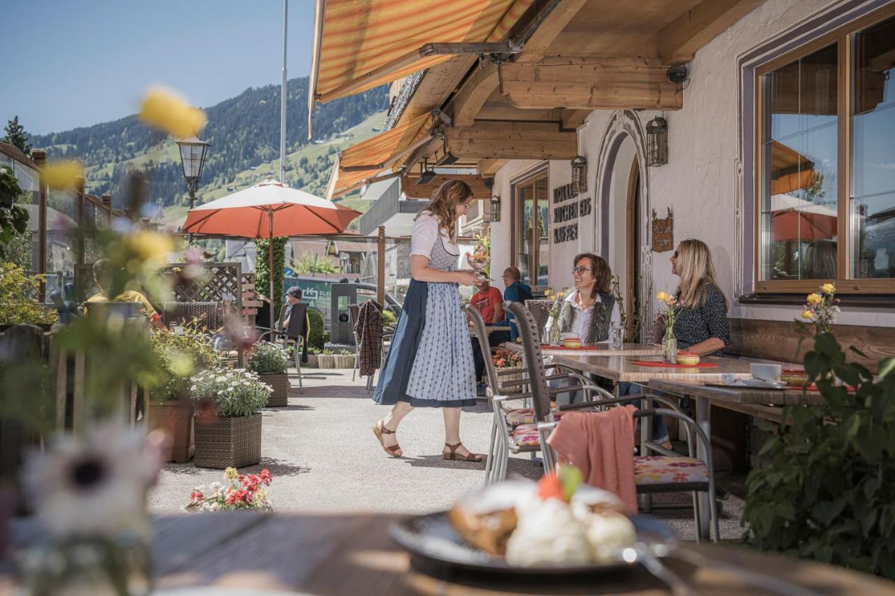 Café Pension Koller Brixen im Thale Exterior foto