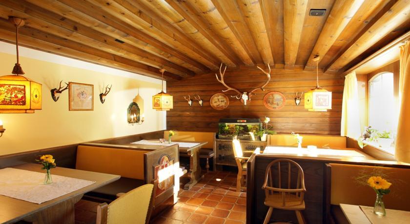 Café Pension Koller Brixen im Thale Exterior foto